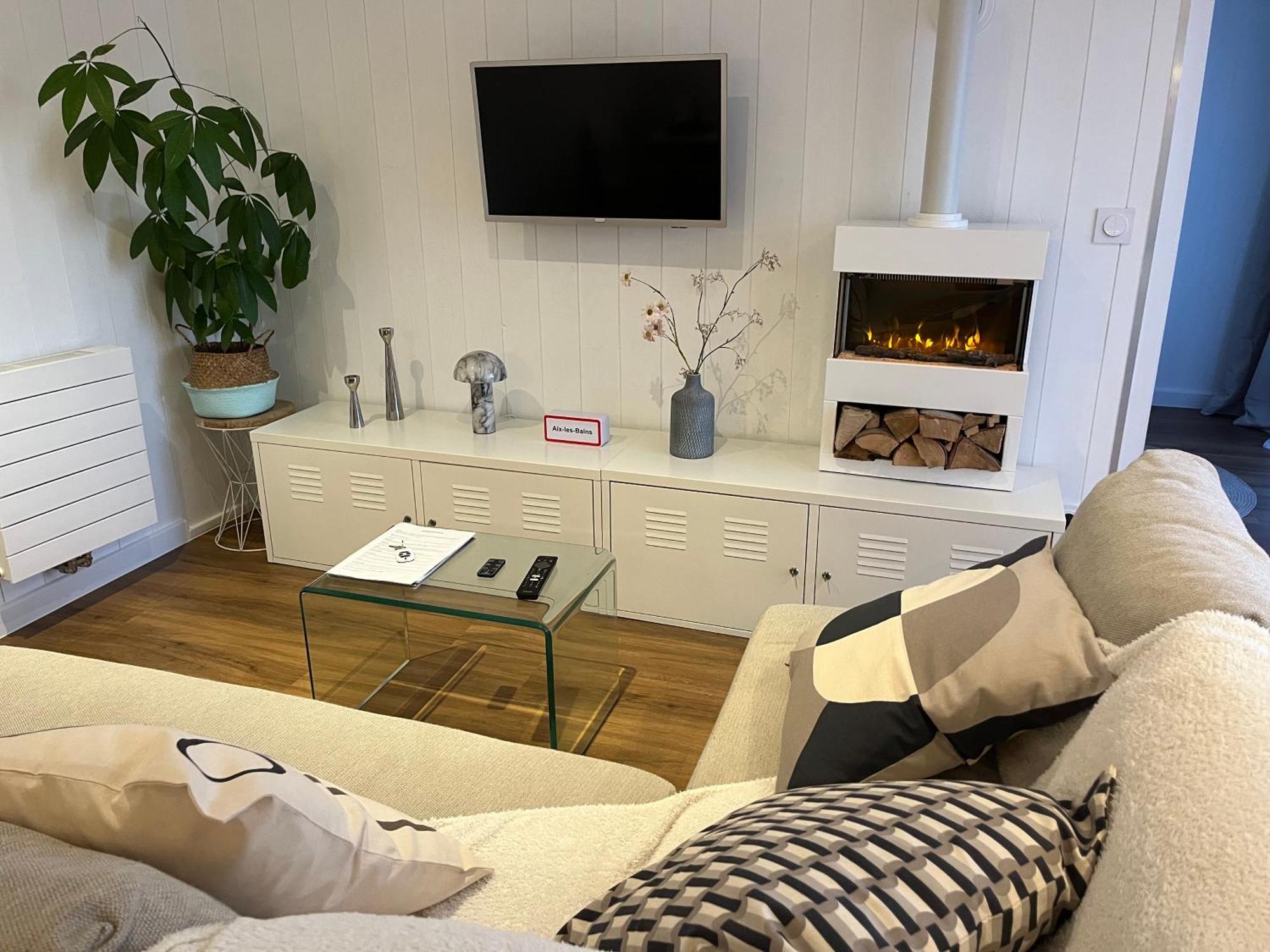 Joli T2 3* 40 M2 Avec Parking Et Terrasse Apartment Aix-les-Bains