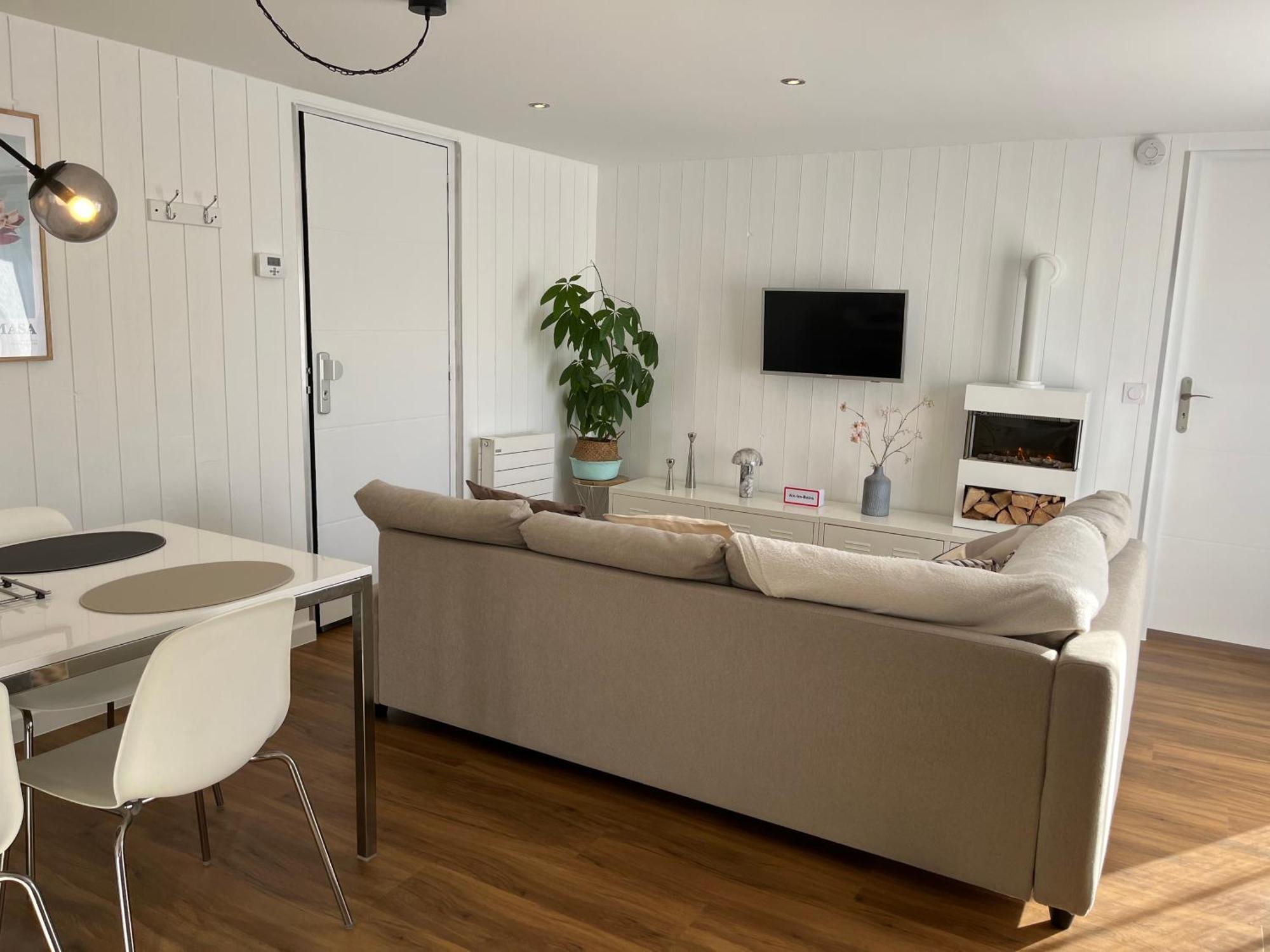 Joli T2 3* 40 M2 Avec Parking Et Terrasse *